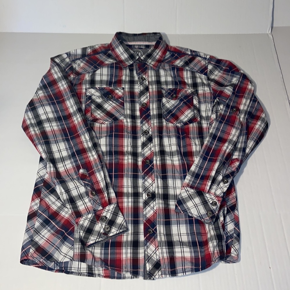BKE Athletic Fit Men’s Medium Plaid Long Sleeve Button Up Shirt